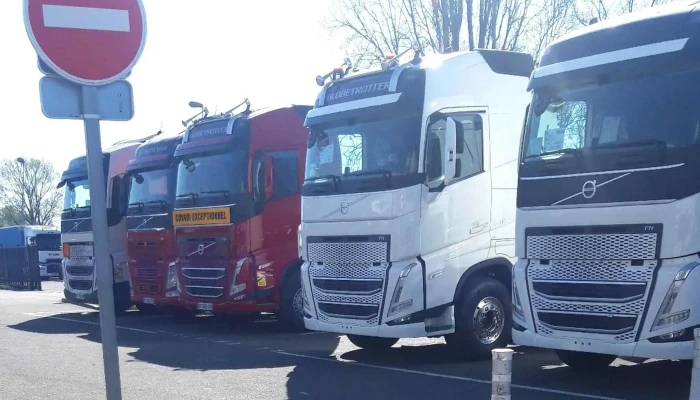 Volvo Truck Center Bordeaux -    Bruges Concessionnaire Volvo - Bruges
