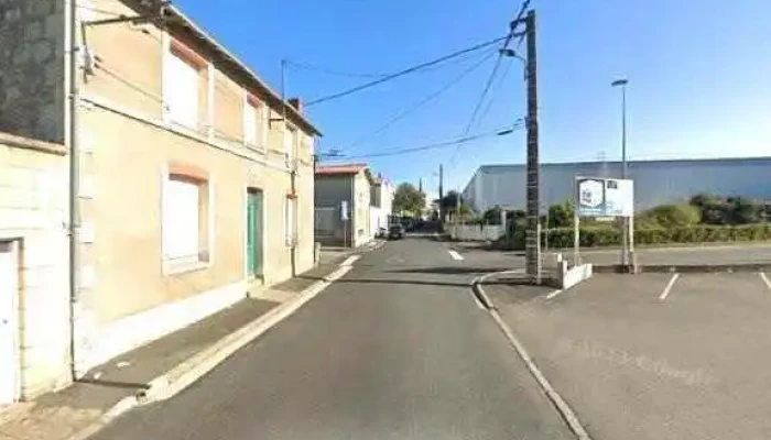 West Green Distributeur De Cbd Niort -  Street View Et 360deg - Niort