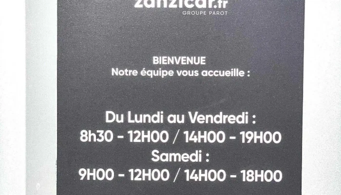 Zanzicar Bordeaux -    Parot Interieur - Bruges